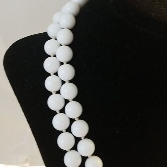 Vintage, Marvella Beaded Necklace - Picture 2 of 8